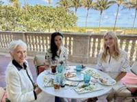 罕见！伊万卡与邓文迪 马斯克妈妈聚餐合照曝光