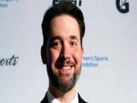 美国社媒巨头创始人宣布：加入收购TikTok